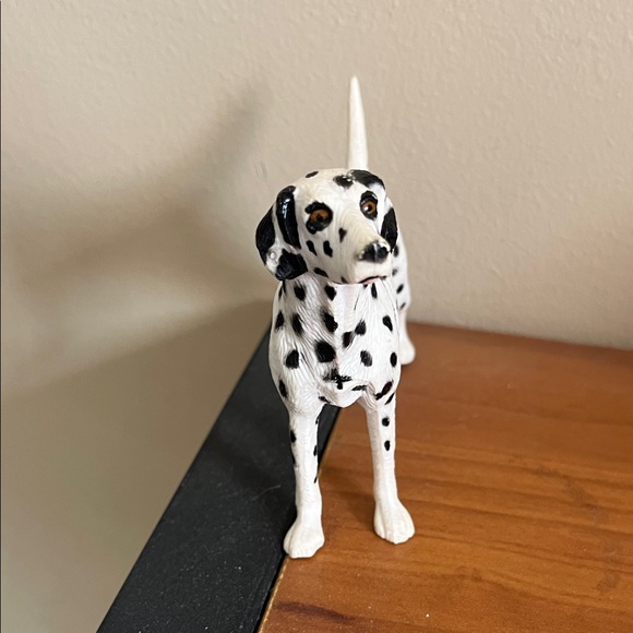 Dalmatian Dog Figurine - Black and White - Picture 2 of 4
